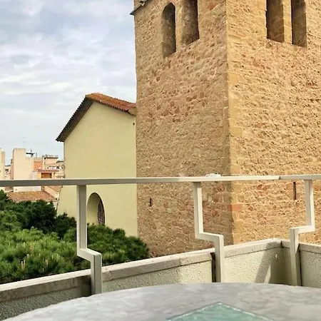 Lina, A 20 Metros De La Playa