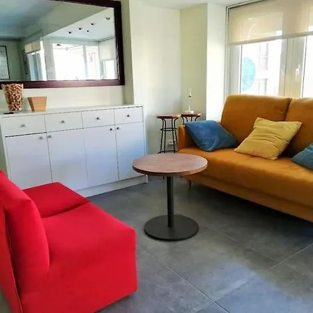 Lina, A 20 Metros De La Playa *